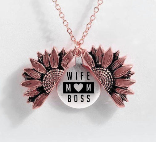 Collar con letras de doble capa de girasol