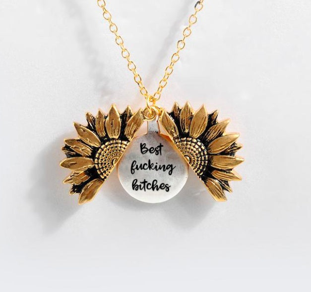 Collar con letras de doble capa de girasol