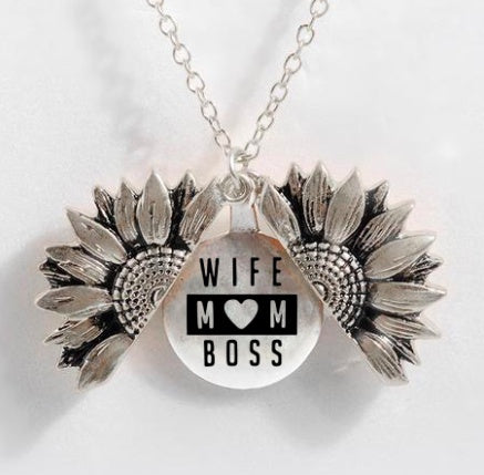 Collar con letras de doble capa de girasol