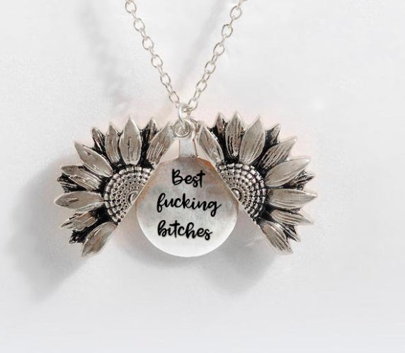 Collar con letras de doble capa de girasol